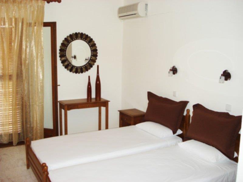 Zephyros Aparthotel Полихроно Екстериор снимка