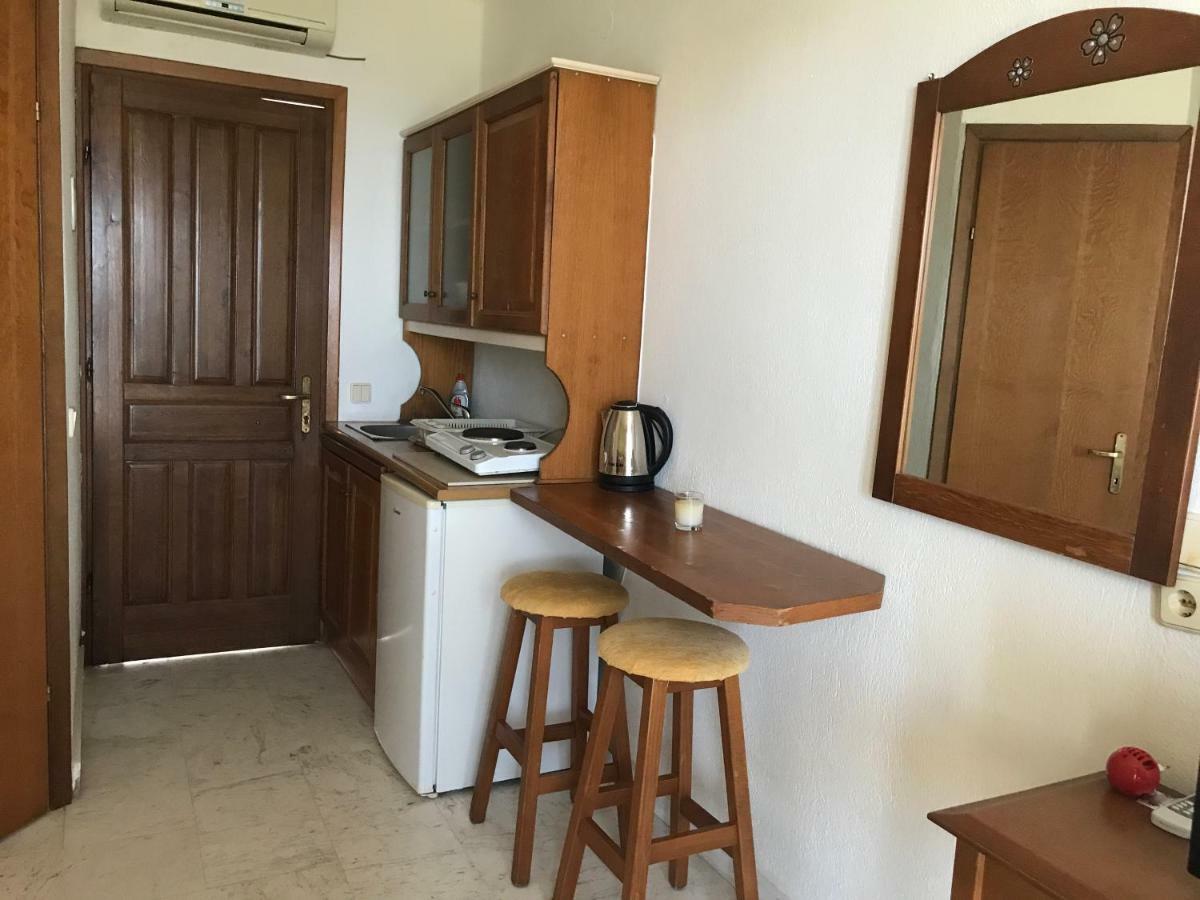 Zephyros Aparthotel Полихроно Екстериор снимка