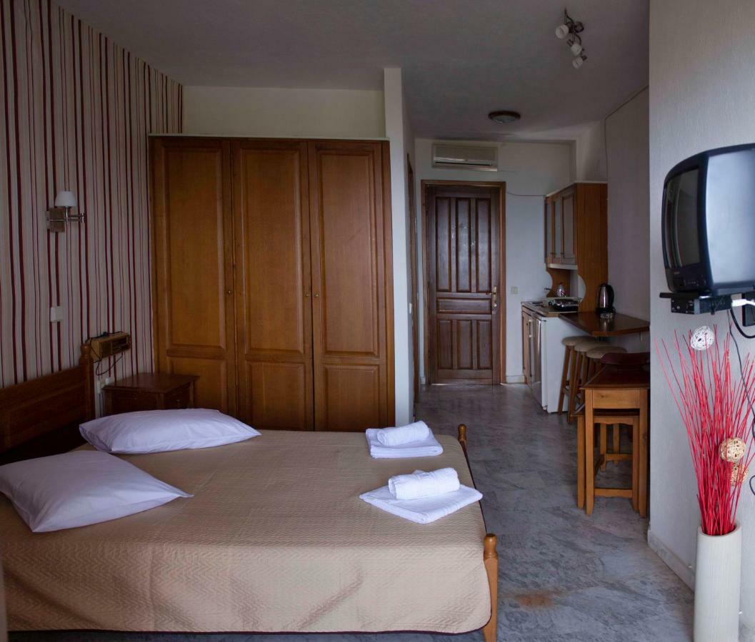 Zephyros Aparthotel Полихроно Екстериор снимка